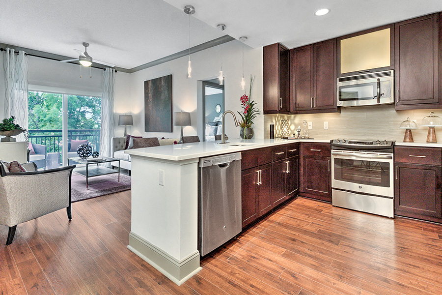 Myers Park apartments near Duke Energy - The Encore SouthPark - kitchen
