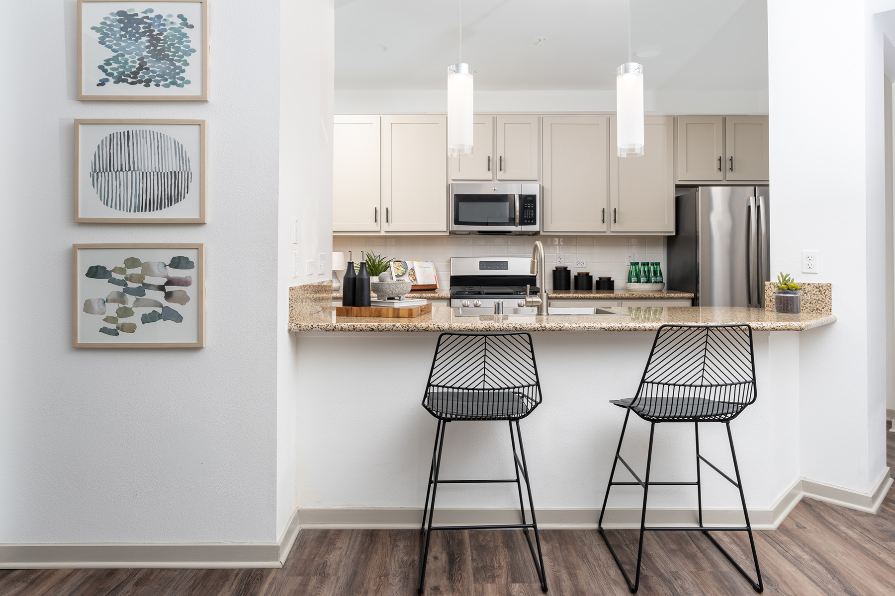 Mira Bella Apartments for Rent in San Diego, CA - Kitchen