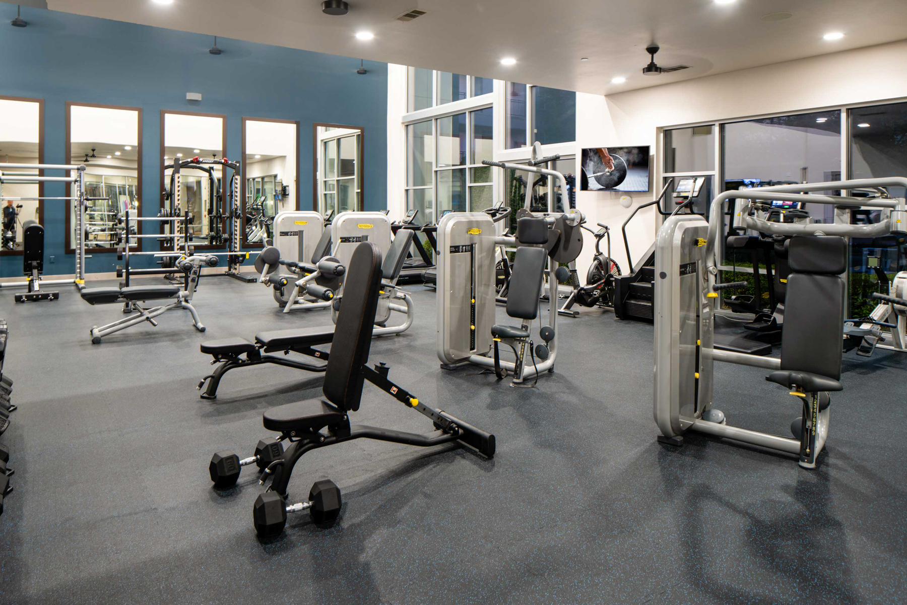 Strata Apartments - Fitness center - Apartments in Dallas TX