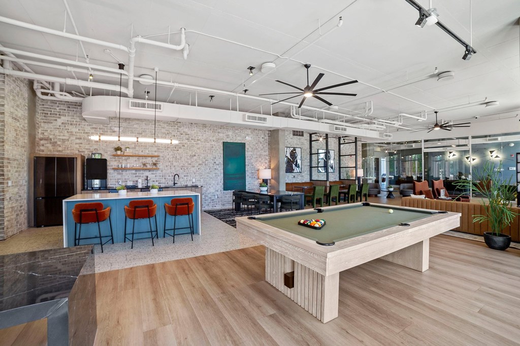 Apartments 77008 - 2125 Yale apartments for rent - Clubhouse