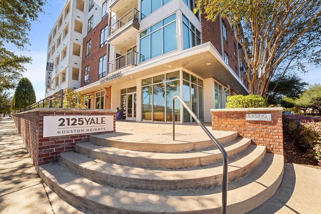 1 bedroom apartments houston - 2125 Yale Exterior Building