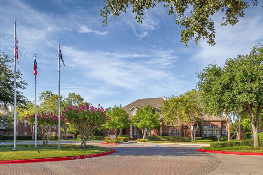 Creekside 121 Apartments, 3620 Huffines Boulevard, Carrollton, TX RentCafe