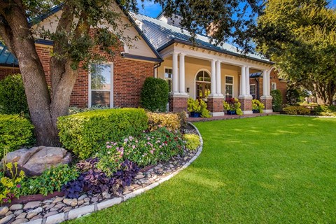 Townhomes of Bent Tree Entrance with Floowe