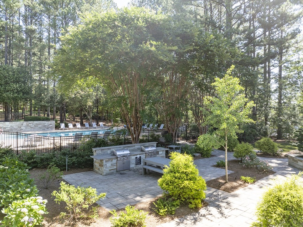 Manchester At Mansell Apartments, 401 Huntington Drive, Roswell, GA