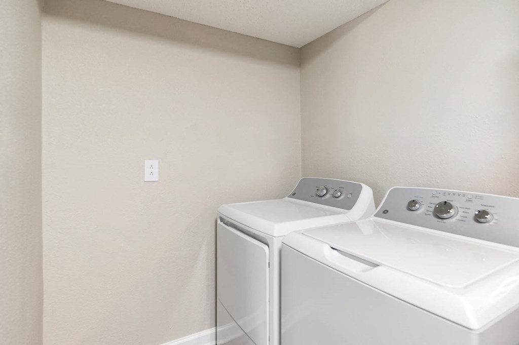 Full-Size Washer/Dryer