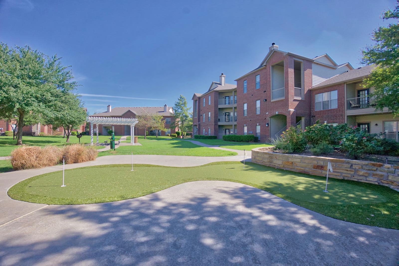 Creekside 121 Putting Green