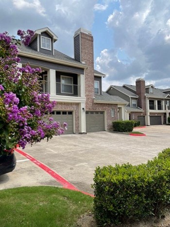exterior w flowers - Photo Gallery 3