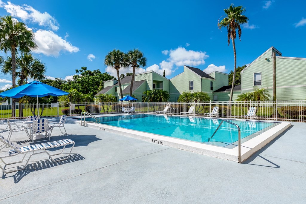 Resort style swimming pool