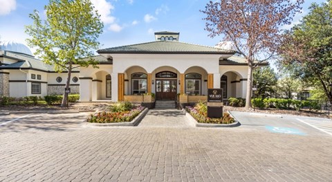 2825 N State Hwy 360 1-3 Beds Apartment for Rent