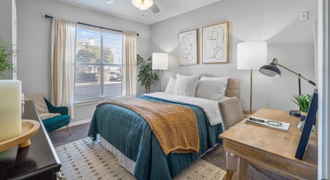 1BD, 1BA - 689SF - Bedroom