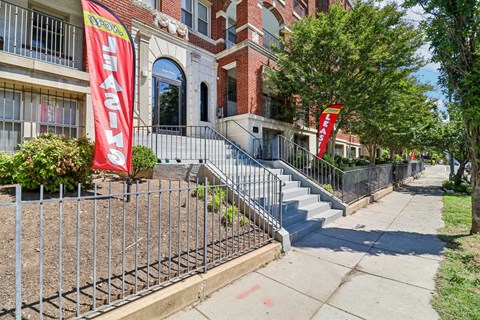 811 Quincy St NW Studio-2 Beds Apartment for Rent