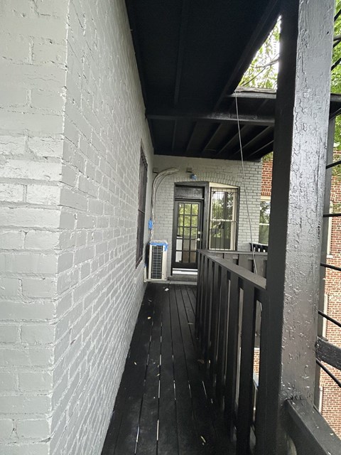 411 2Nd St SE 2 Beds Apartment for Rent