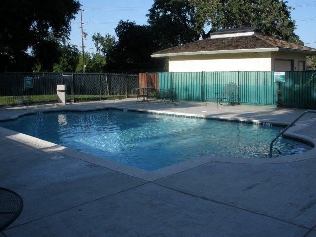 1424 Alamo Dr. 1-3 Beds Apartment for Rent - Photo Gallery 1