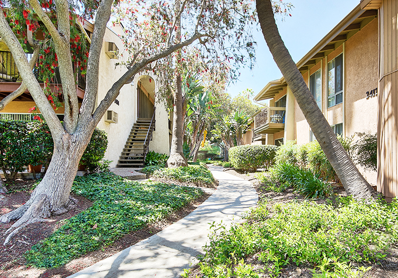 Beautiful green courtyards at Mediterranean Village Costa Mesa