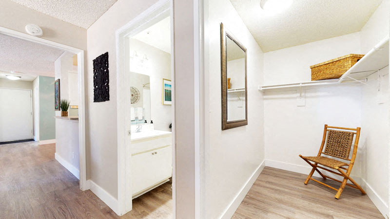 Walk-in closets at Mountain Vista Apartment Homes