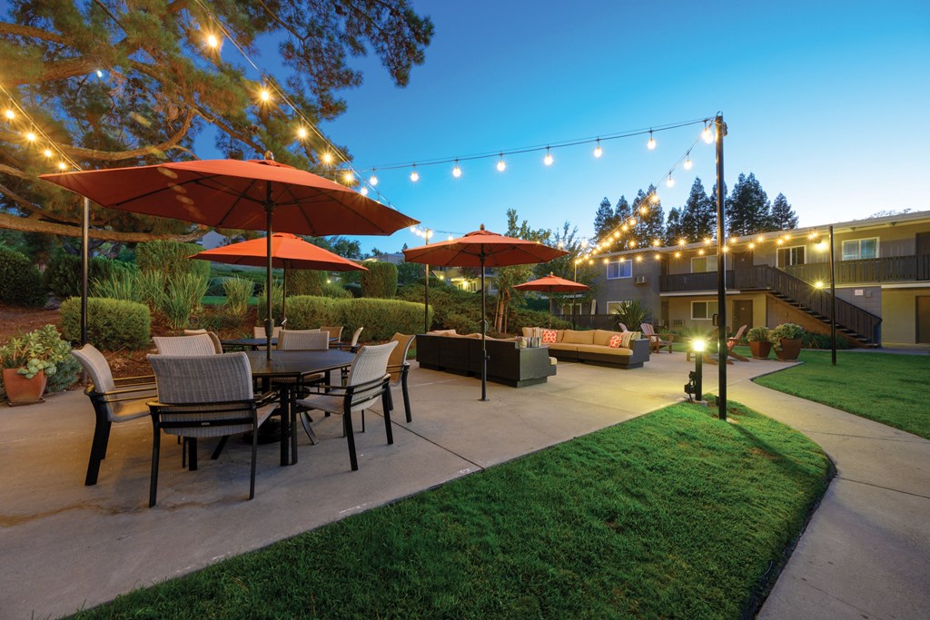 Community patio  at Pleasanton Heights, Pleasanton, CA, 94566