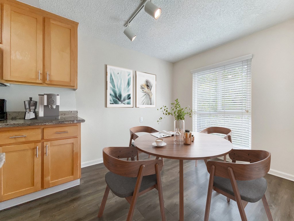 Dining area at Pleasanton Glen Apartment Homes Dining area at Pleasanton Glen Apartments, California, 94566