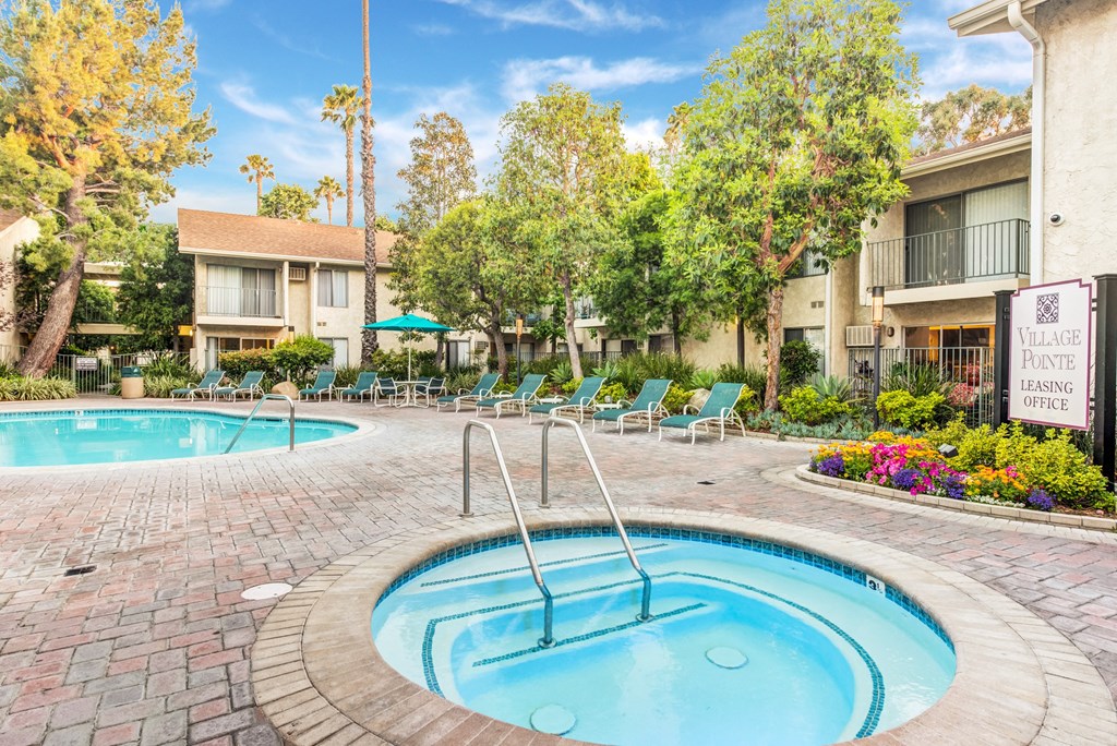 Pool and Hot tub at Village Pointe Apartment Homes