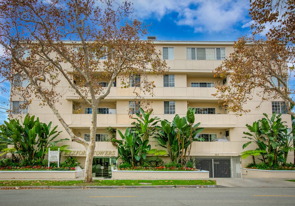 Apartment Building in Beverly Hills
