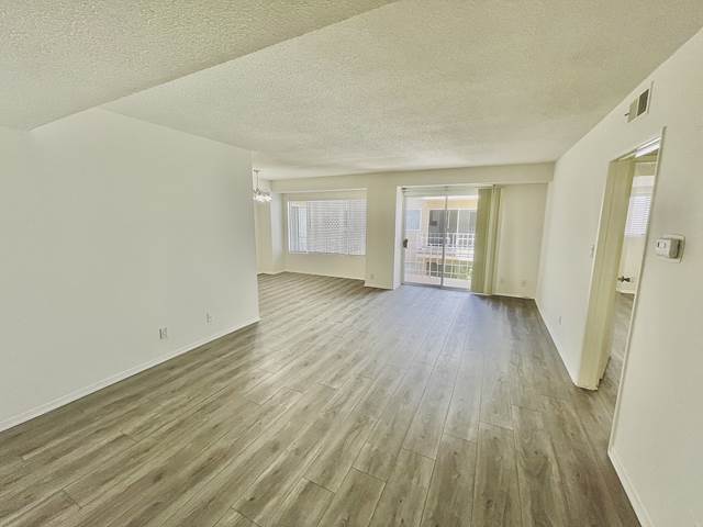 1-bedroom apartment at Oakhurst 90210 Apartments in Beverly Hills, CA