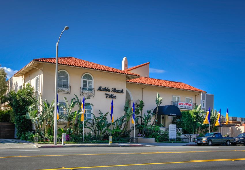 Apartment Building in Malibu - Photo Gallery