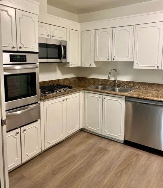 1-bedroom apartment at Beverly Hills Dorchester Apartments in Beverly Hills, CA