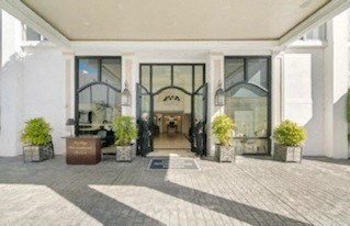 Apartment Building in Los Angeles Entrance