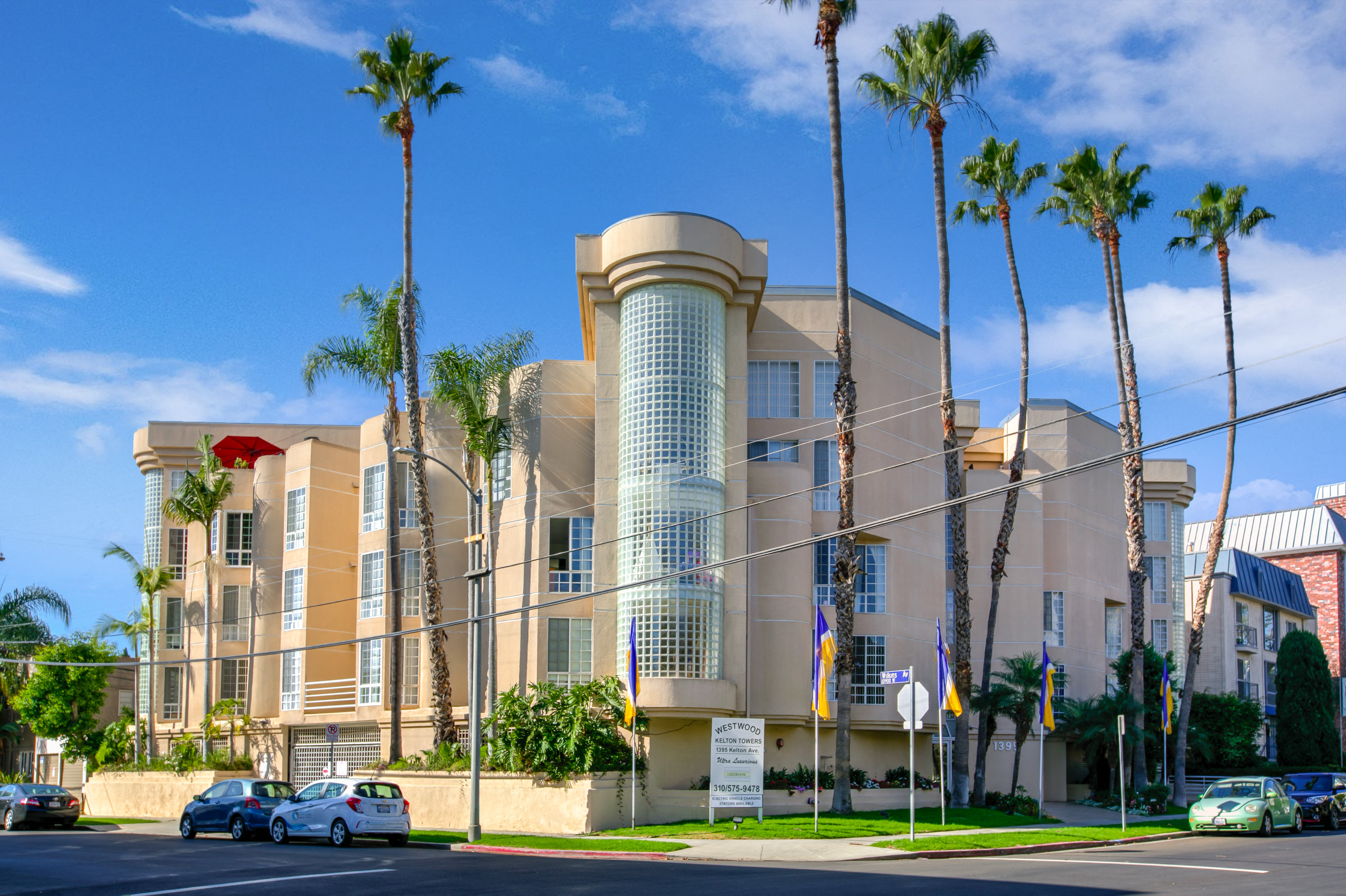 Apartment Building in Los Angeles