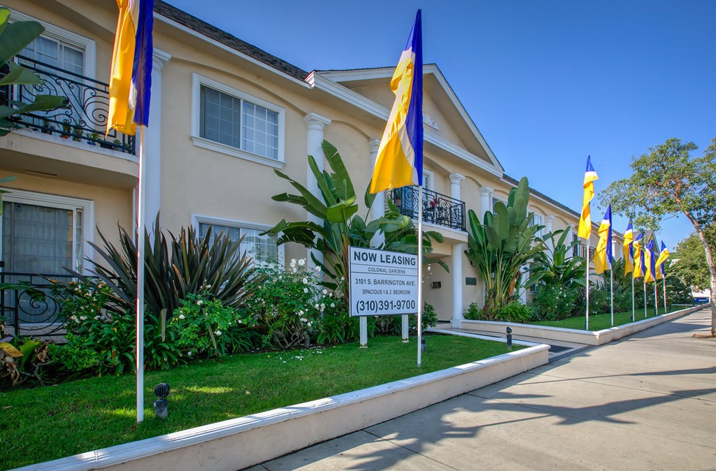 Apartment Building in Los Angeles