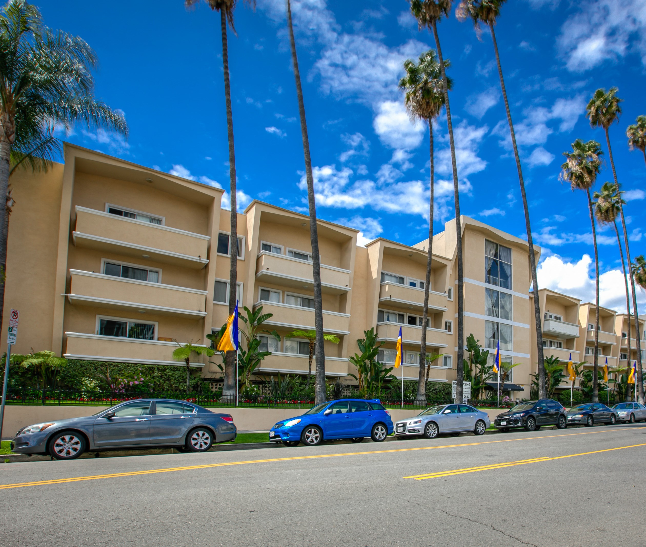 Apartment Building in Los Angeles