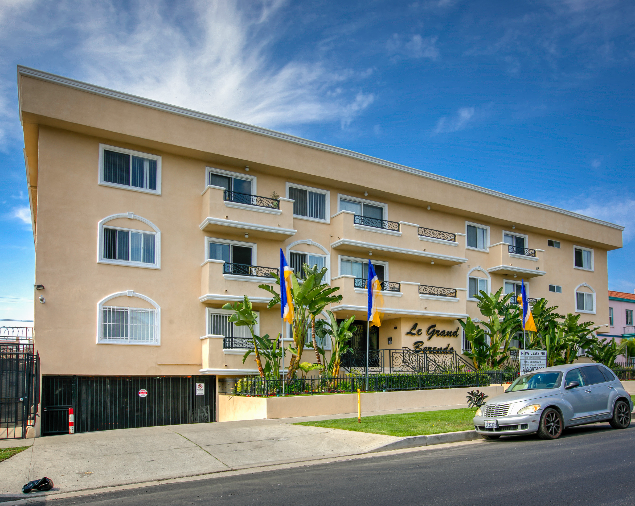 Apartment Building in Los Angeles