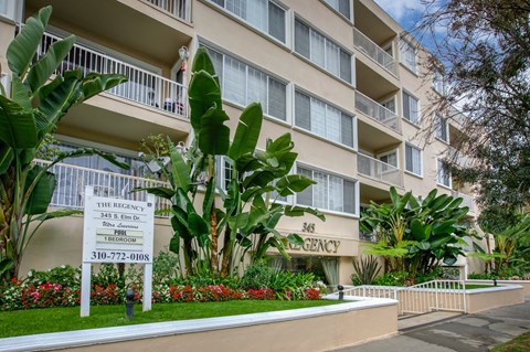 Apartment Building in Beverly Hills