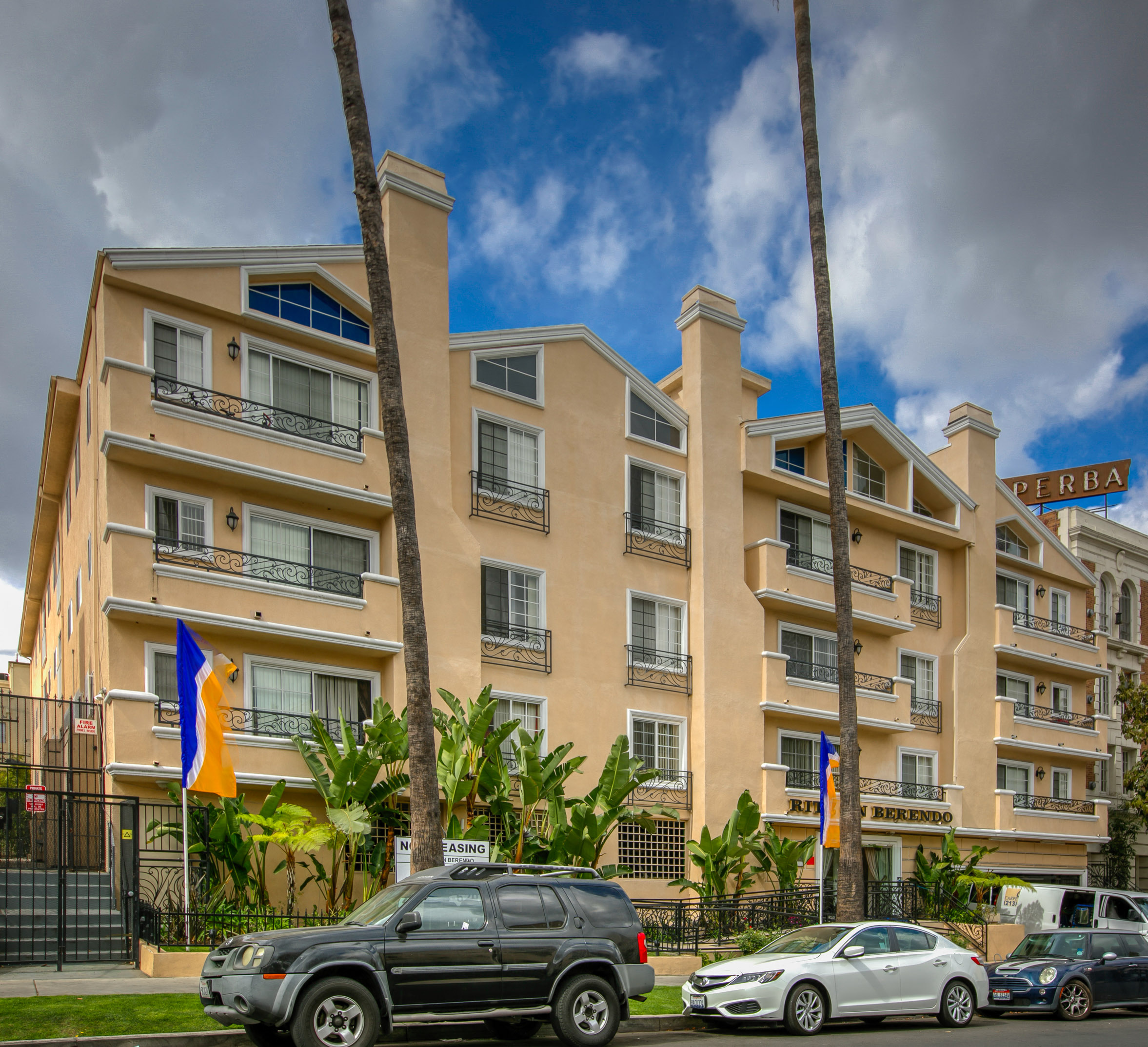 Apartment Building in Los Angeles