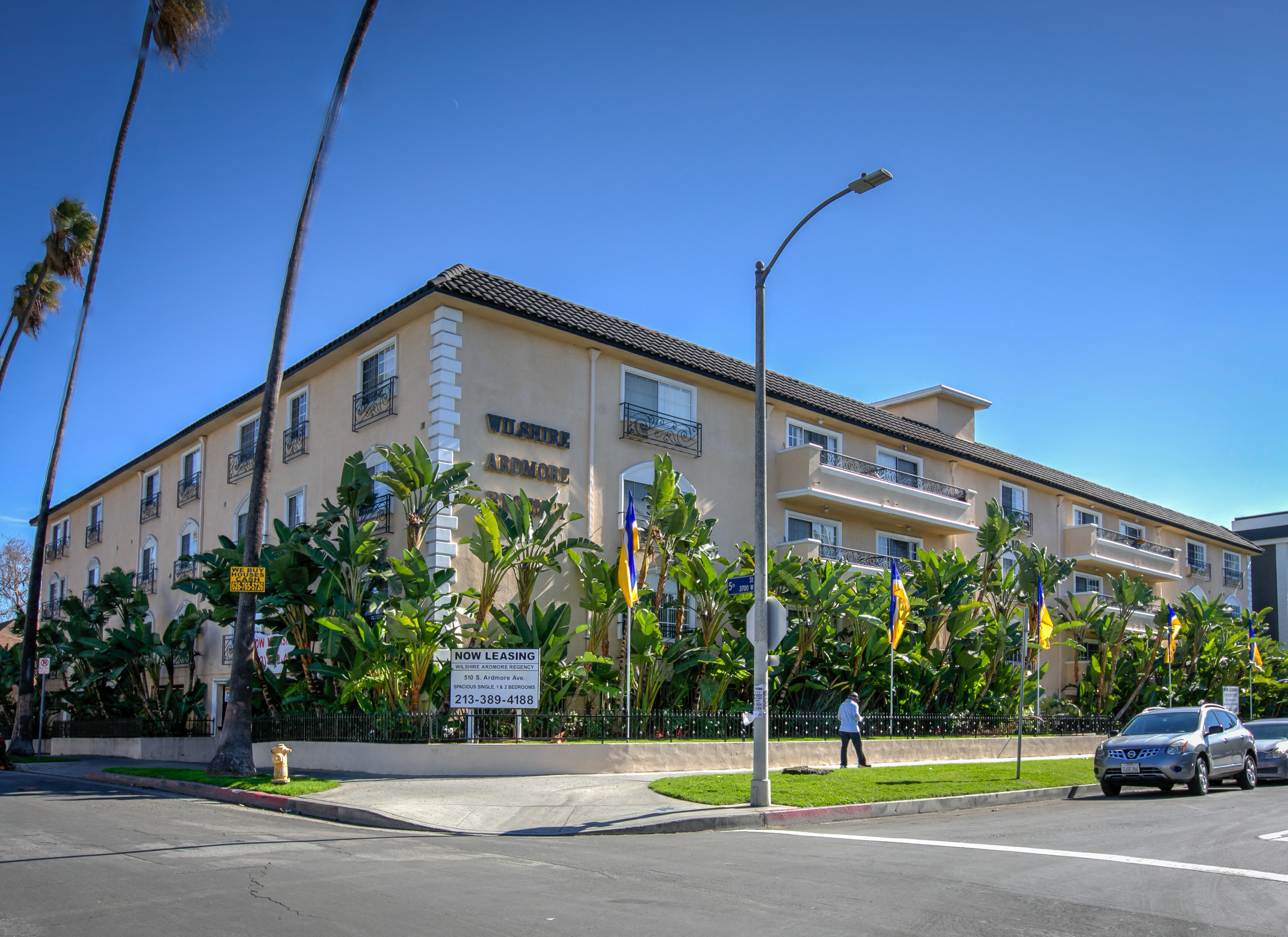 Apartment Building in Los Angeles