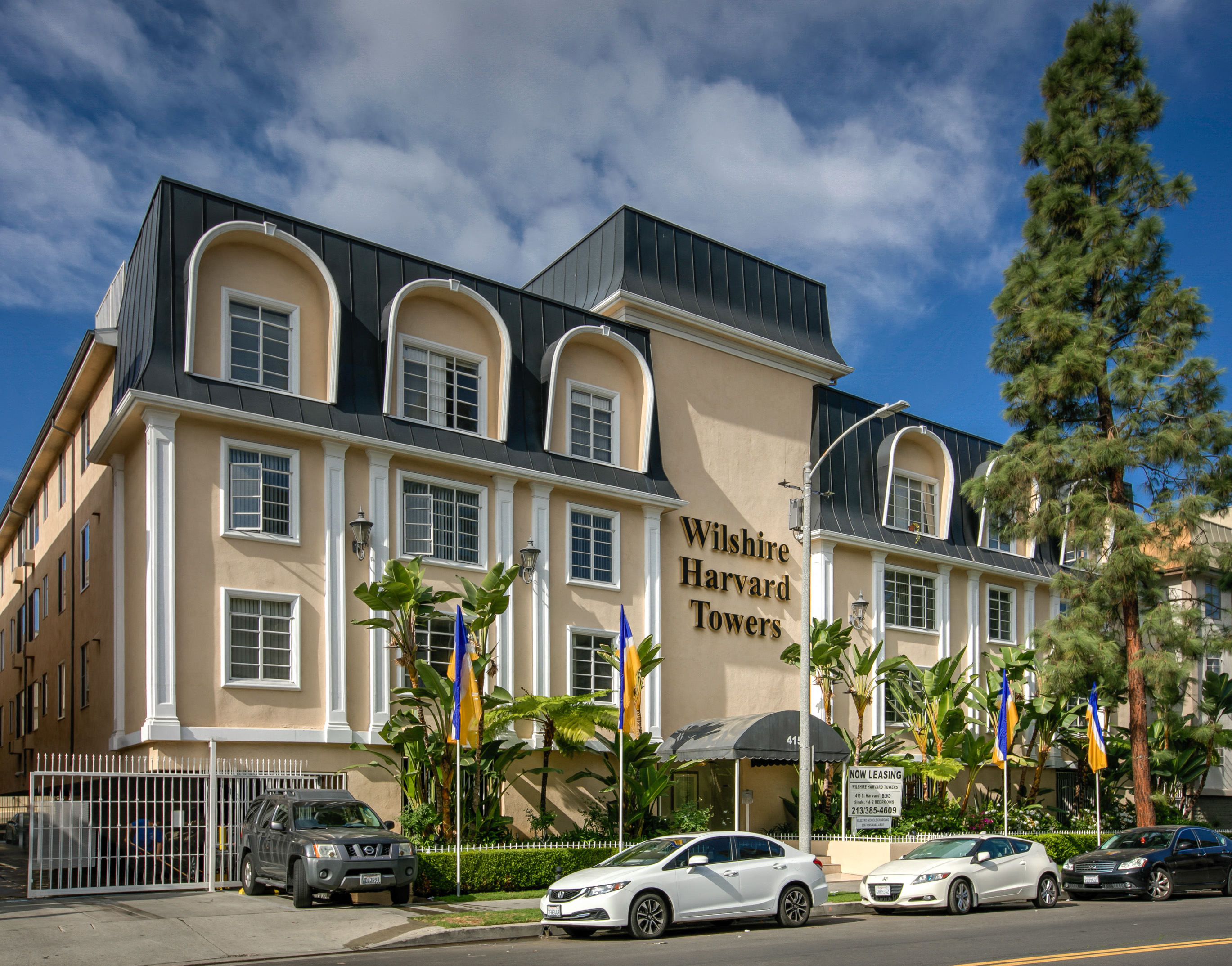 Apartment Building in Los Angeles