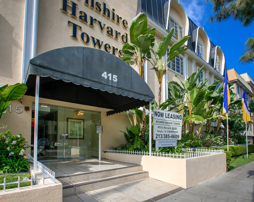 Apartment Building in Los Angeles Entrance