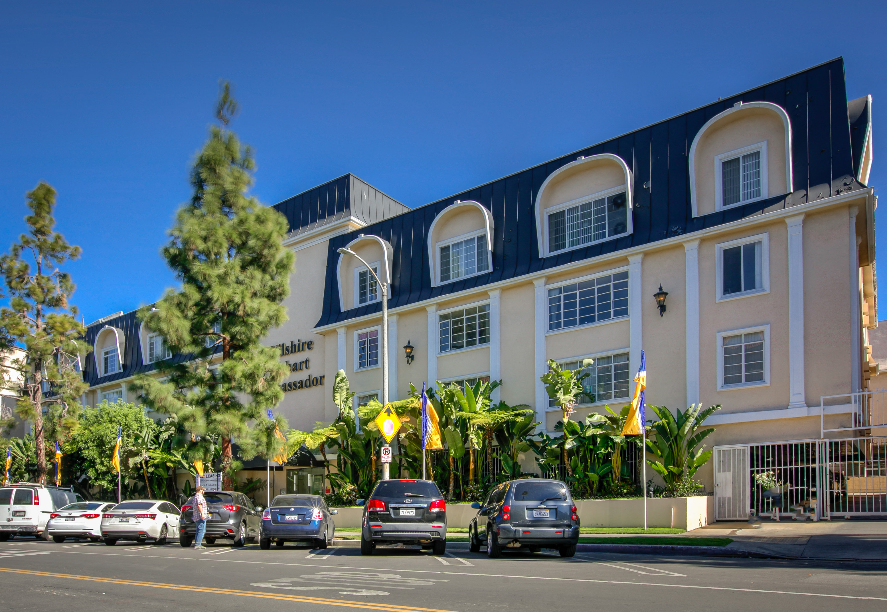 Apartment Building in Los Angeles