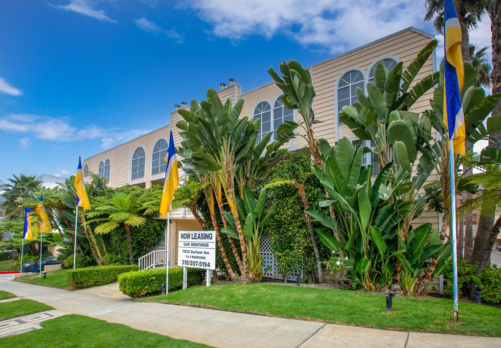 Apartment Building in Los Angeles