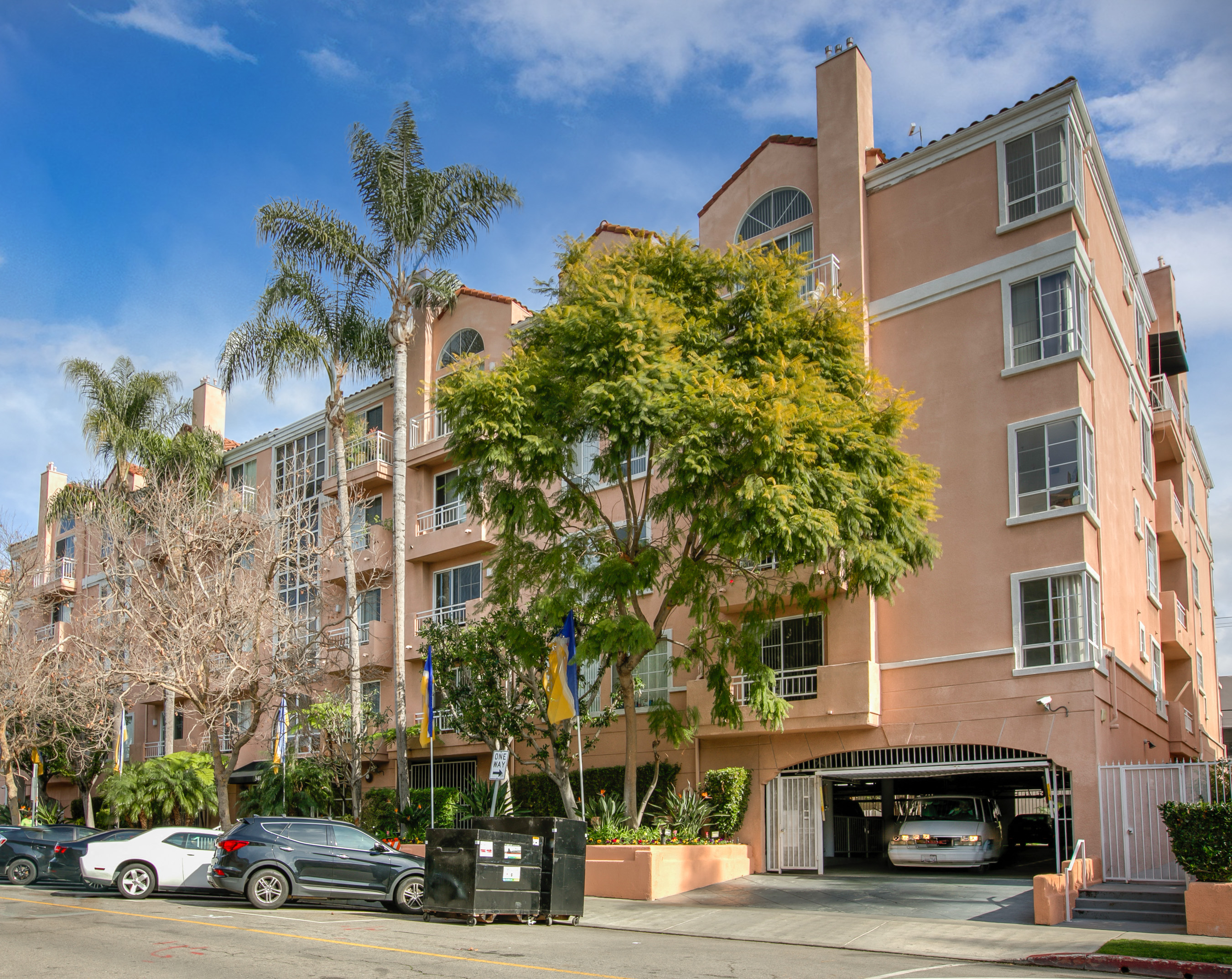Apartment Building in Los Angeles