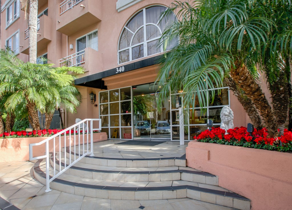 Apartment Building in Los Angeles