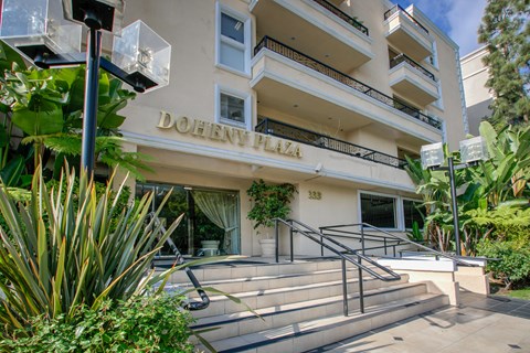 Apartment Building in Los Angeles