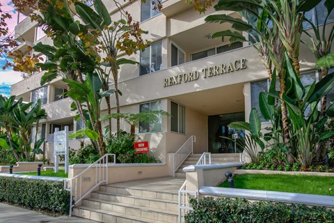 Apartment Building in Beverly Hills