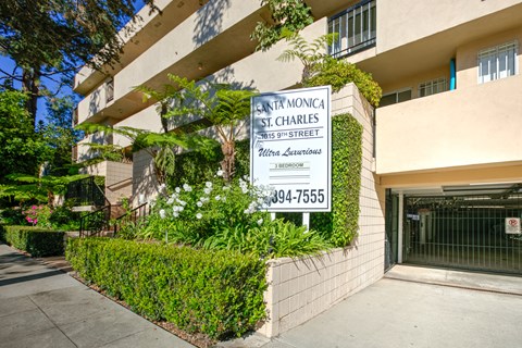 Apartment Building in Santa Monica