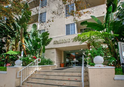 Apartment Building in Beverly Hills