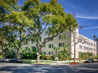 Apartment Building in Beverly Hills