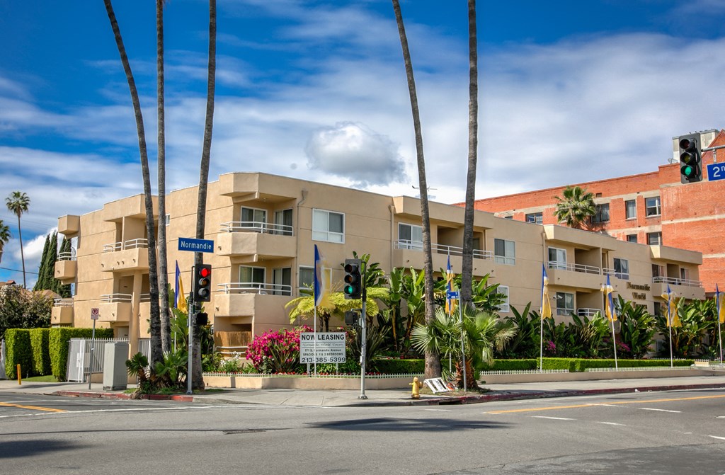 Apartment Building in Los Angeles