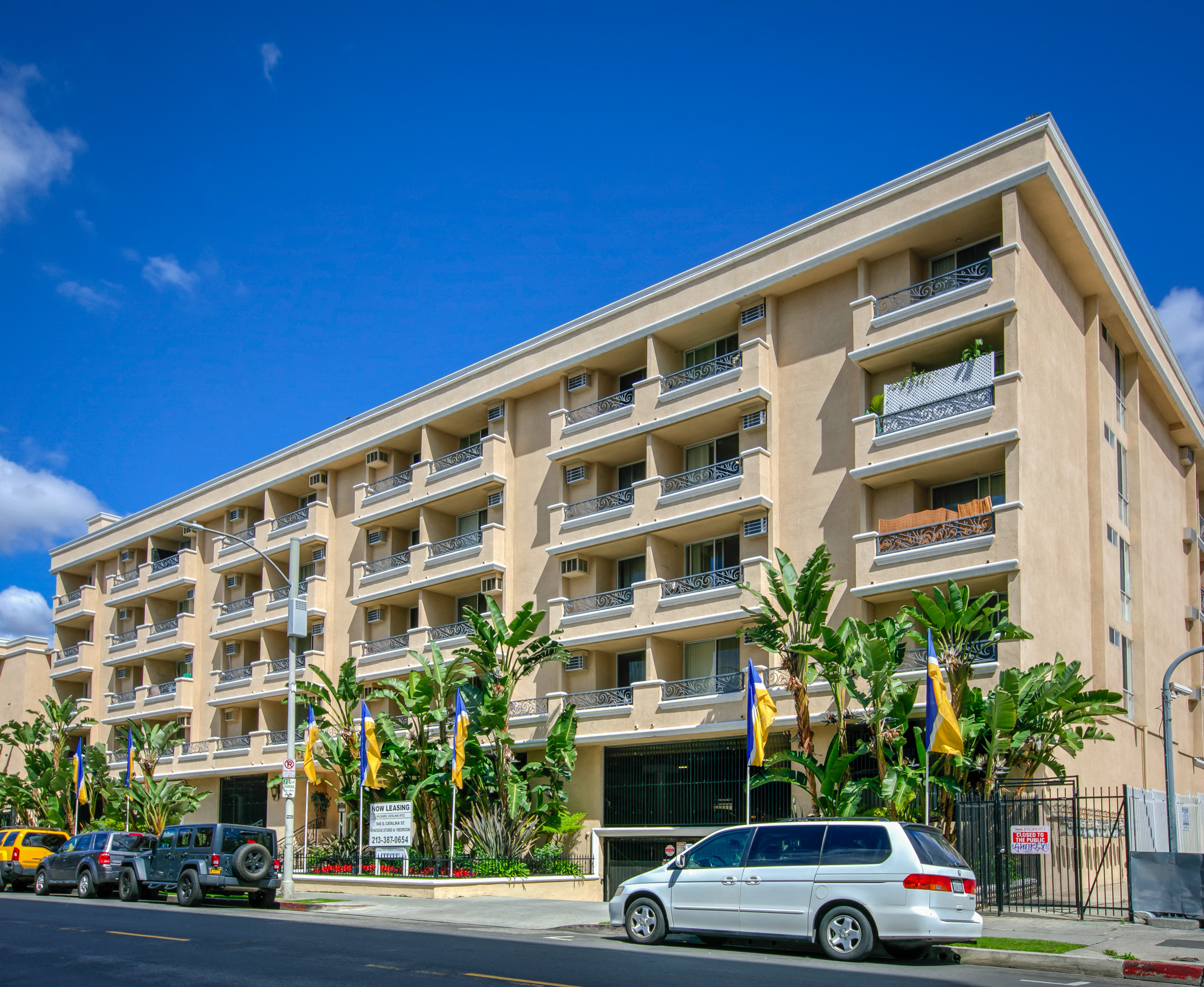 Apartment Building in Los Angeles