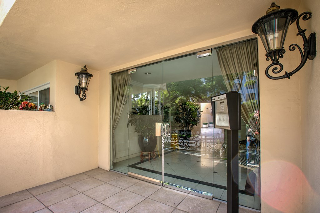 Apartment Building in Beverly Hills Lobby