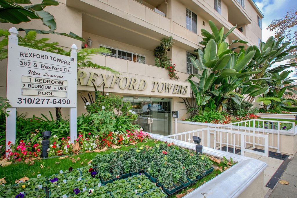 Apartment Building in Beverly Hills