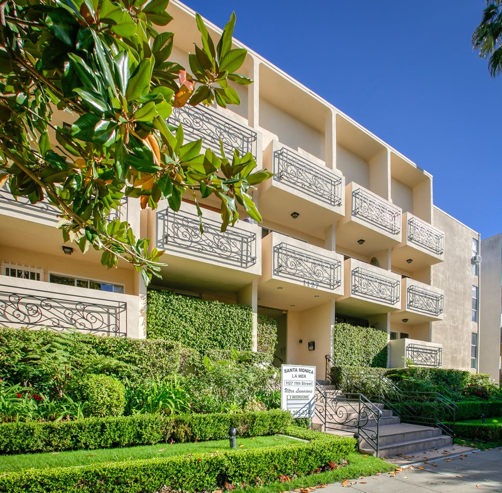 Apartment Building in Santa Monica